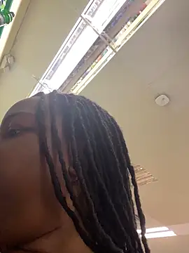 Snapshot of xoxoHotCoCo chatting on 04/23/26, 01:35 xoxoHotCoCo online show from 04/23/26, 01:35