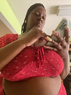 Snapshot of xoxoHotCoCo chatting on 05/19/26, 02:12 xoxoHotCoCo online show from 05/19/26, 02:12