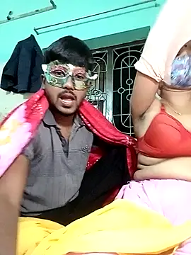 Snapshot of Sexy-Couple20 chatting on 01/29/25, 08:25 Sexy-Couple20 online show from 01/29/25, 08:25