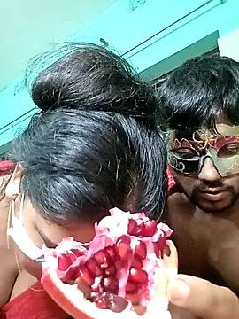 Snapshot of Sexy-Couple20 chatting on 01/29/25, 11:35 Sexy-Couple20 online show from 01/29/25, 11:35