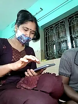 Snapshot of Sexy-Couple20 chatting on 02/01/25, 04:11 Sexy-Couple20 online show from 02/01/25, 04:11