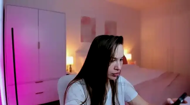 Snapshot of GoddessRoxana chatting on 01/17/25, 11:49 GoddessRoxana online show from 01/17/25, 11:49