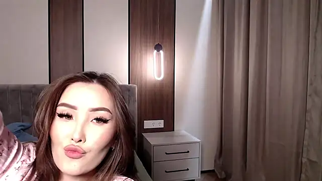 mystiksirenn online show from 11/13/25, 03:55