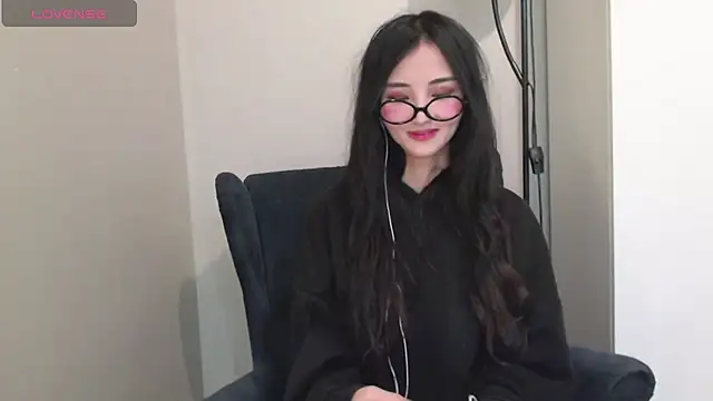 Snapshot of newfrommacau chatting on 09/20/25, 11:11 newfrommacau online show from 09/20/25, 11:11