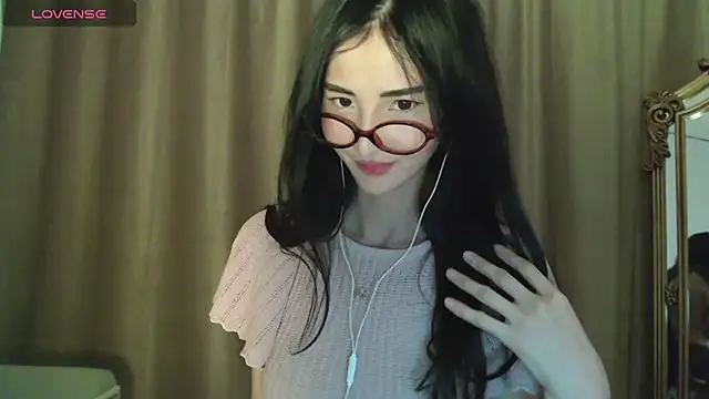 Snapshot of newfrommacau chatting on 10/06/25, 02:36 newfrommacau online show from 10/06/25, 02:36