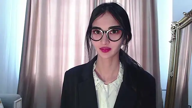 Snapshot of newfrommacau chatting on 10/13/25, 03:39 newfrommacau online show from 10/13/25, 03:39