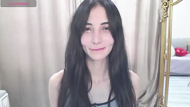 Snapshot of newfrommacau chatting on 11/28/25, 04:37 newfrommacau online show from 11/28/25, 04:37