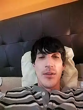 Snapshot of moutt99 chatting on 01/19/25, 08:29 moutt99 online show from 01/19/25, 08:29