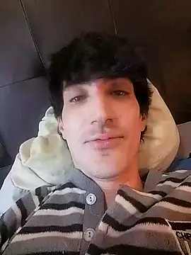 Snapshot of moutt99 chatting on 01/23/25, 11:48 moutt99 online show from 01/23/25, 11:48