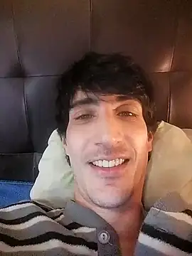 Snapshot of moutt99 chatting on 01/24/25, 10:21 moutt99 online show from 01/24/25, 10:21