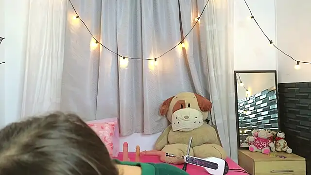 SERAFINA  online show from 12/02/25, 11:37