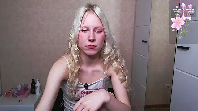 Snapshot of Mary_Kitty88 chatting on 04/05/26, 02:58 Mary Kitty88 online show from 04/05/26, 02:58