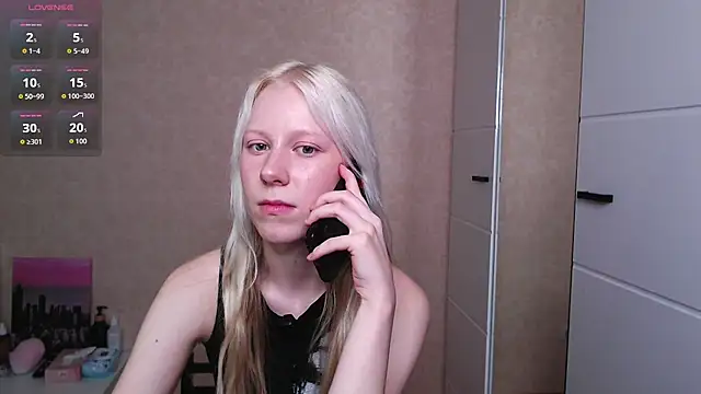 Snapshot of Mary_Kitty88 chatting on 07/08/26, 08:19 Mary Kitty88 online show from 07/08/26, 08:19