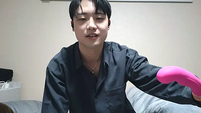 Snapshot of nunnun00 chatting on 02/14/25, 10:49 nunnun00 online show from 02/14/25, 10:49