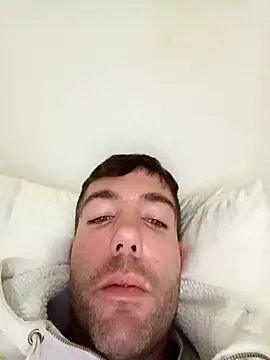 Snapshot of Yeray01 chatting on 02/24/26, 08:18 Yeray01 online show from 02/24/26, 08:18