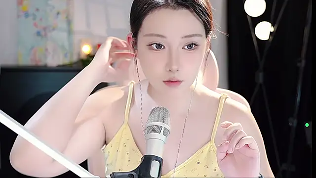 Dou-Dou-er online show from 09/10/25, 02:55