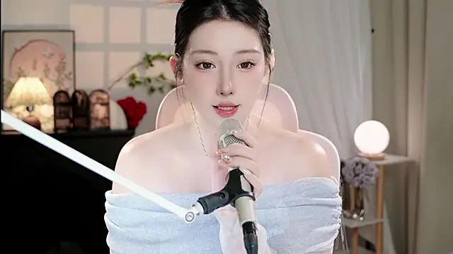 Dou-Dou-er online show from 10/10/25, 08:46