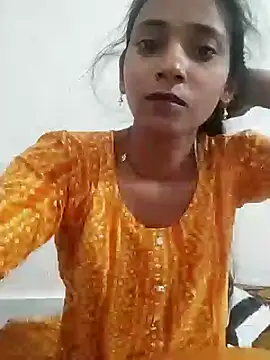 Snapshot of Divya-2007 chatting on 11/24/25, 01:16 Divya-2007 online show from 11/24/25, 01:16