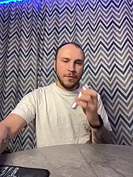 Snapshot of _XxX-XxX_ chatting on 01/26/25, 10:24  XxX-XxX  online show from 01/26/25, 10:24