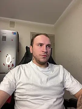 Snapshot of _XxX-XxX_ chatting on 02/13/25, 08:45  XxX-XxX  online show from 02/13/25, 08:45