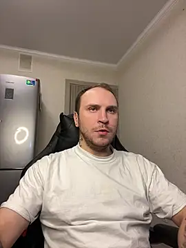 Snapshot of _XxX-XxX_ chatting on 02/15/25, 11:14  XxX-XxX  online show from 02/15/25, 11:14