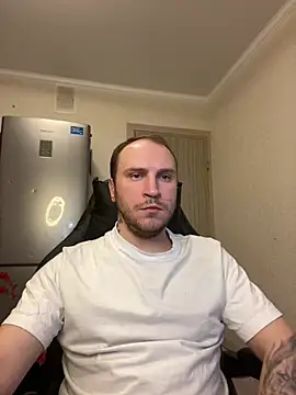 Snapshot of _XxX-XxX_ chatting on 02/19/25, 12:57  XxX-XxX  online show from 02/19/25, 12:57