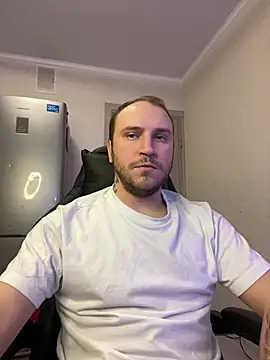 Snapshot of _XxX-XxX_ chatting on 02/21/25, 09:32  XxX-XxX  online show from 02/21/25, 09:32