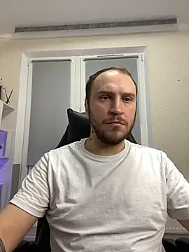 Snapshot of _XxX-XxX_ chatting on 03/04/25, 09:32  XxX-XxX  online show from 03/04/25, 09:32