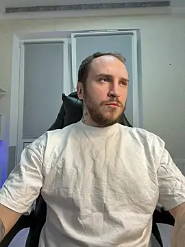 Snapshot of _XxX-XxX_ chatting on 03/14/25, 09:21  XxX-XxX  online show from 03/14/25, 09:21