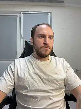 Snapshot of _XxX-XxX_ chatting on 03/17/25, 09:02  XxX-XxX  online show from 03/17/25, 09:02