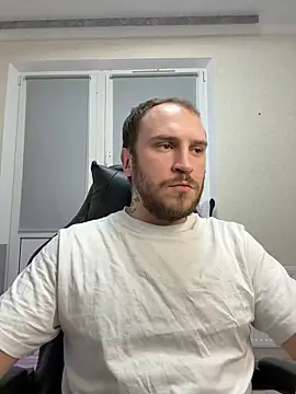 Snapshot of _XxX-XxX_ chatting on 03/18/25, 02:04  XxX-XxX  online show from 03/18/25, 02:04