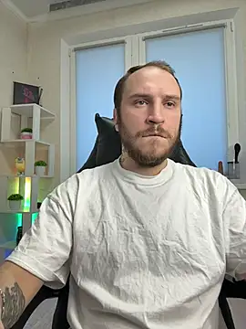 Snapshot of _XxX-XxX_ chatting on 03/21/25, 03:44  XxX-XxX  online show from 03/21/25, 03:44