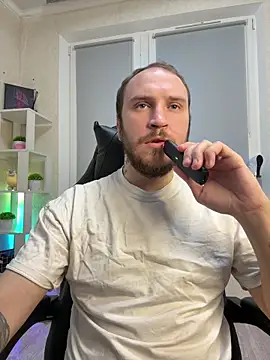 Snapshot of _XxX-XxX_ chatting on 03/22/25, 01:22  XxX-XxX  online show from 03/22/25, 01:22