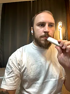 Snapshot of _XxX-XxX_ chatting on 09/24/25, 05:16  XxX-XxX  online show from 09/24/25, 05:16