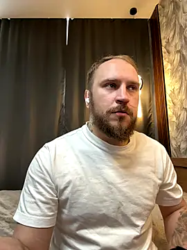 Snapshot of _XxX-XxX_ chatting on 09/25/25, 02:21  XxX-XxX  online show from 09/25/25, 02:21