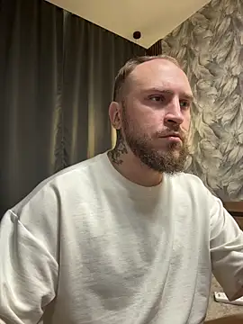 Snapshot of _XxX-XxX_ chatting on 10/13/25, 10:43  XxX-XxX  online show from 10/13/25, 10:43