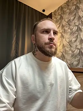 Snapshot of _XxX-XxX_ chatting on 10/16/25, 02:45  XxX-XxX  online show from 10/16/25, 02:45