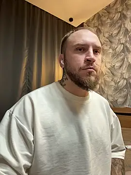 Snapshot of _XxX-XxX_ chatting on 10/20/25, 03:29  XxX-XxX  online show from 10/20/25, 03:29