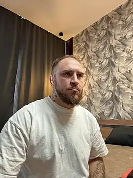 Snapshot of _XxX-XxX_ chatting on 10/23/25, 08:02  XxX-XxX  online show from 10/23/25, 08:02