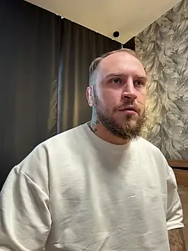 Snapshot of _XxX-XxX_ chatting on 10/24/25, 07:16  XxX-XxX  online show from 10/24/25, 07:16