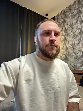 Snapshot of _XxX-XxX_ chatting on 10/26/25, 09:48  XxX-XxX  online show from 10/26/25, 09:48