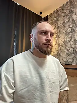 Snapshot of _XxX-XxX_ chatting on 10/30/25, 11:44  XxX-XxX  online show from 10/30/25, 11:44