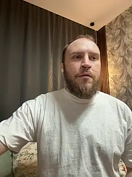 Snapshot of _XxX-XxX_ chatting on 04/19/26, 06:10 XxX-XxX online show from 04/19/26, 06:10
