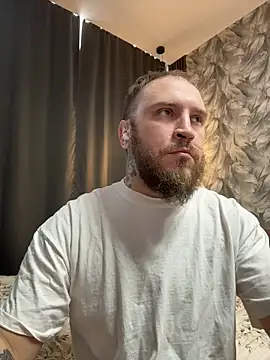 Snapshot of _XxX-XxX_ chatting on 04/20/26, 10:29 XxX-XxX online show from 04/20/26, 10:29