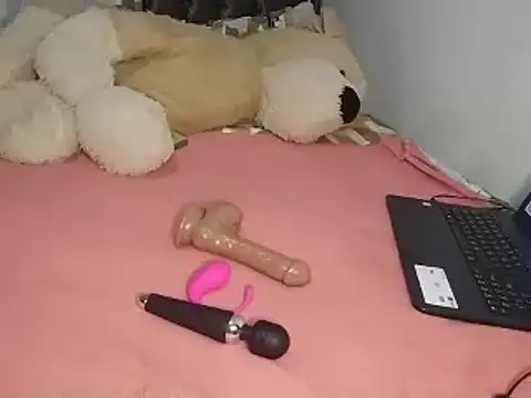 Snapshot of Chandy012 chatting on 02/04/26, 10:15 Chandy012 online show from 02/04/26, 10:15