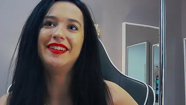 Snapshot of Eva_Lovvia_ chatting on 01/28/25, 12:15 Eva Lovvia  online show from 01/28/25, 12:15