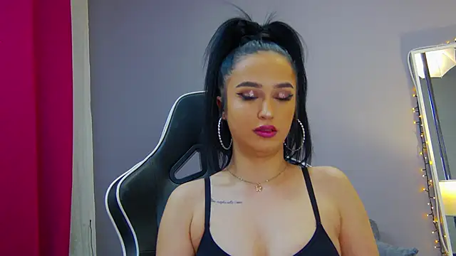 Snapshot of Eva_Lovvia_ chatting on 02/20/25, 07:41 Eva Lovvia  online show from 02/20/25, 07:41