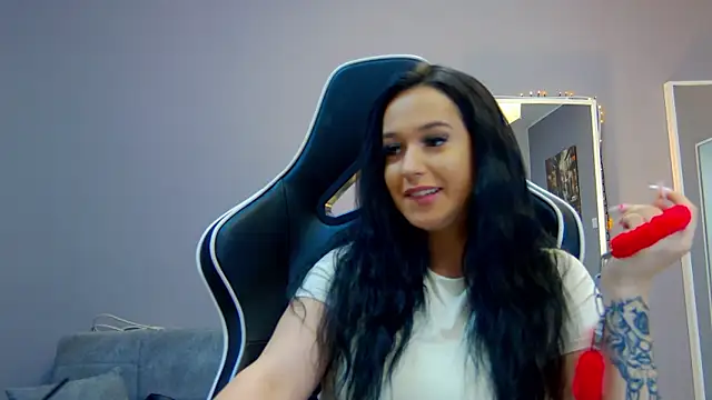 Snapshot of Eva_Lovvia_ chatting on 03/11/25, 09:37 Eva Lovvia  online show from 03/11/25, 09:37