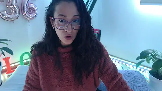 Snapshot of samy_love35 chatting on 09/10/25, 08:42 samy love35 online show from 09/10/25, 08:42