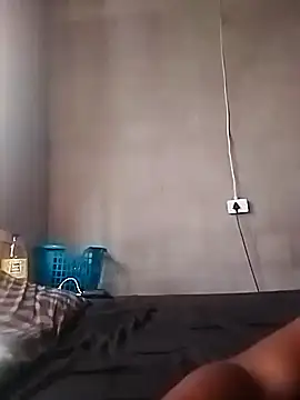 Snapshot of LaneYam chatting on 03/07/26, 10:34 LaneYam online show from 03/07/26, 10:34